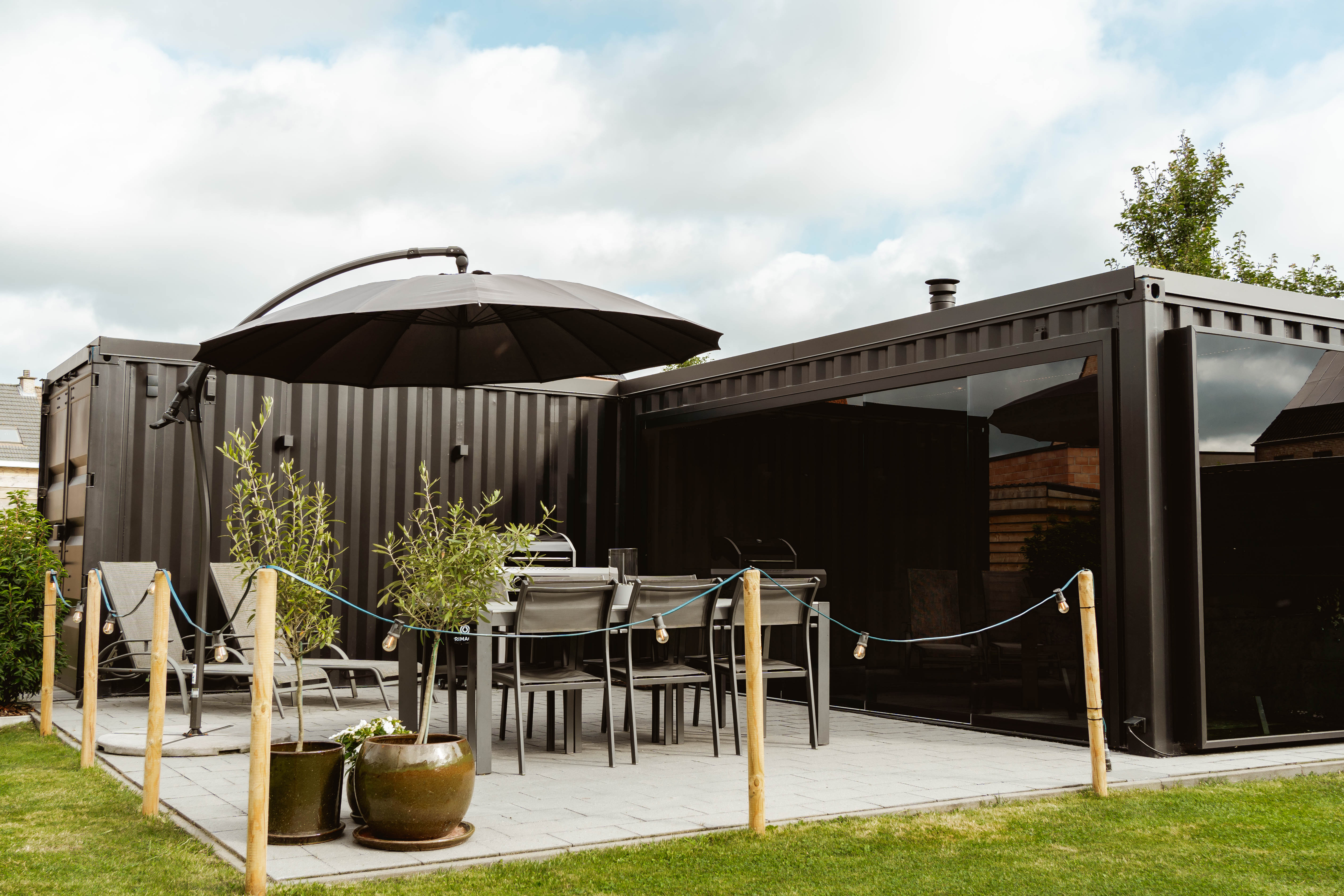 Liv-art zeecontainers lounge